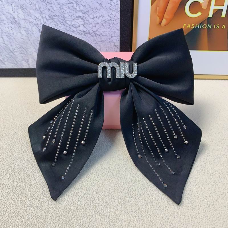 MiuMiu Hairpin 01lyr21 (1)